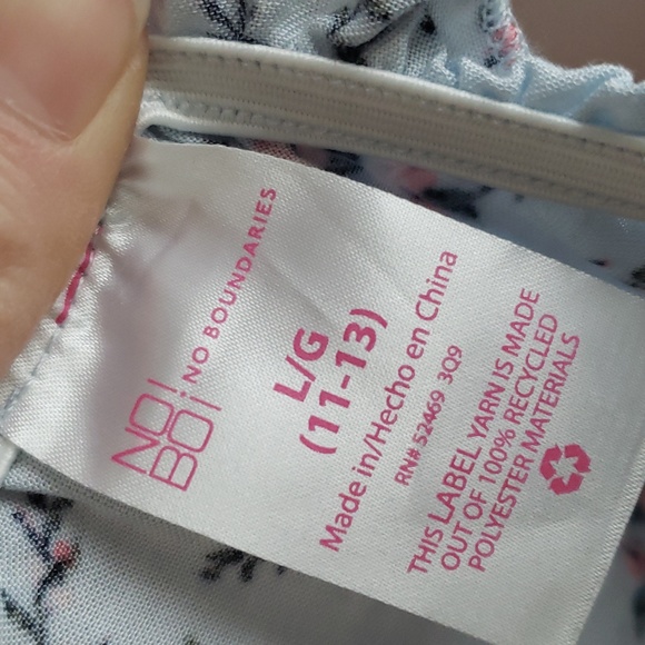 No Boundaries Junior Off the Shoulder Blouse - Picture 5 of 6